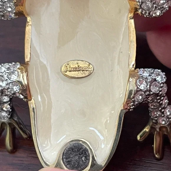 Signed Rucinni enameled pave set crystal metal frog pill trinket jewelry box - Picture 4 of 8